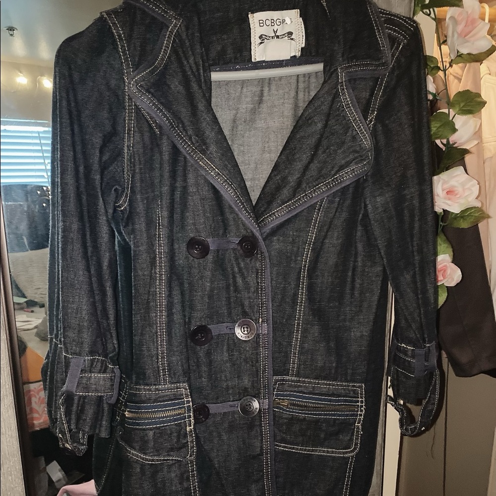 Cute BCBG Jean trench
